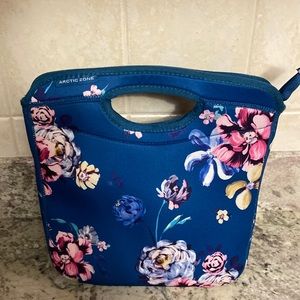 Arctic Zone lunch bag 10x9x5”